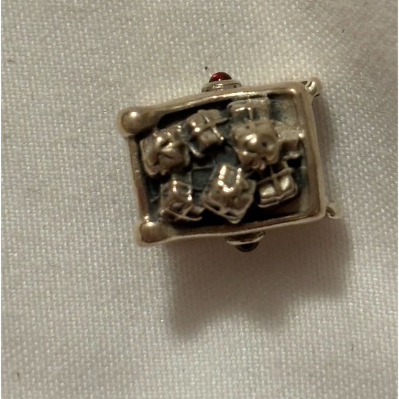 Santa’s Sleigh Charm - Picture 4 of 4